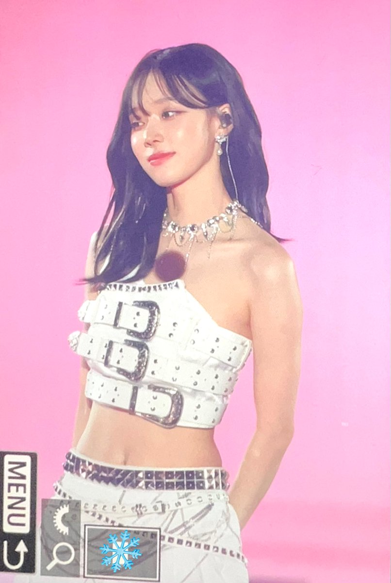 SHUM❄️슌 tweet media