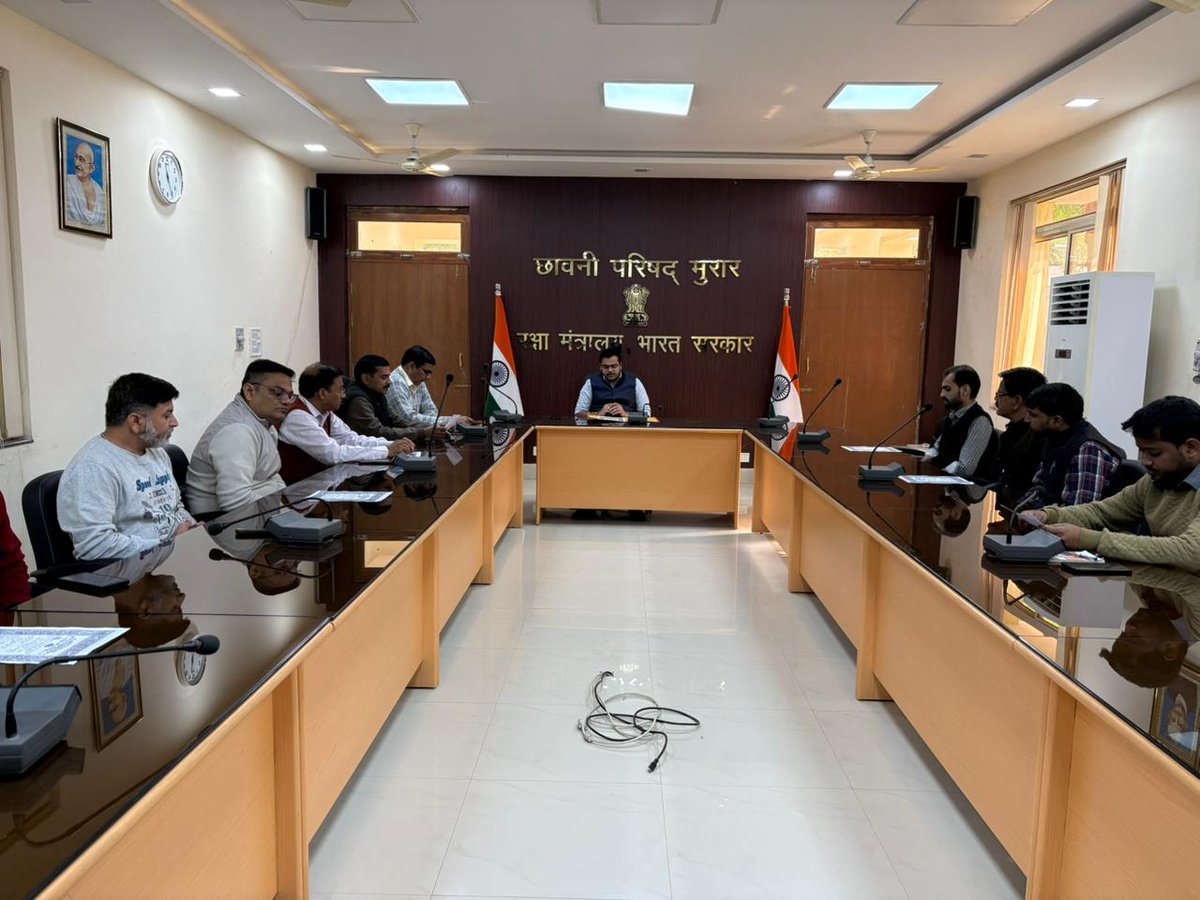 #ConstitutionDay 2025 is celebrated in the <a href="/CBMorar/">Cantonment Board Morar</a> office. Preamble to the constitution was read by Shri Akash Kumar Sharma, CEO &amp; Office staff. Employees were made aware by CEO about the importance of Constitution, fundamental rights and duties. #SamvidhanDiwas