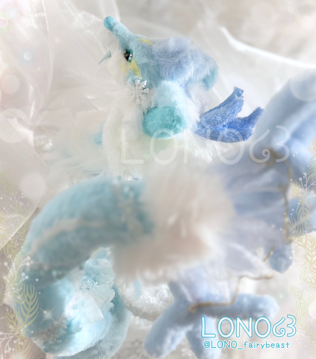 LONO_fairybeast's tweet image. アートドール76作品目完成🙌🏻

【輝燿の結晶】冬雲

銀色にきらめく天上の世界からきた幻獣、冬雲❄️
風雪とともに現れたその姿は清らかで美しい。
性格はクールだが、とても優しく主様想い❅ *

こちらの幻獣さんはご紹介のみとなります🌸
 #LONOどーる
 #アートドール