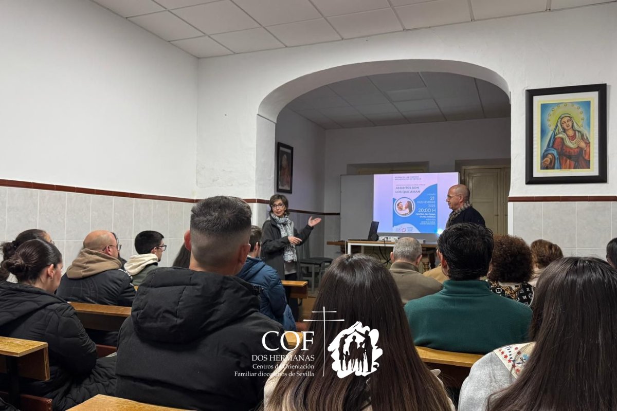 COF2H's tweet photo. 📌Nueva charla del ciclo formativo para matrimonios jóvenes y novios, organizada por la Pastoral Familiar de Las Cabezas en colaboración con el COF Dos Hermanas.
Agustín Muñoz y Carmen Fernández ofrecieron una ponencia sobre amar desde la entrega y la comunicación auténtica. https://t.co/dCWOWBT2Mc
