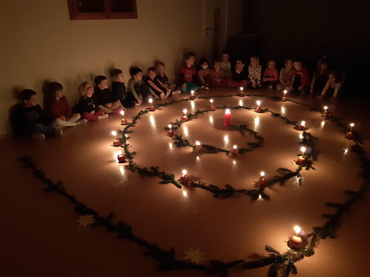 La question devient simple et glaçante :

Attend-on qu’un enfant soit grièvement brûlé 🔥 pour faire appliquer dans les écoles Steiner les mêmes règles que partout ailleurs ?