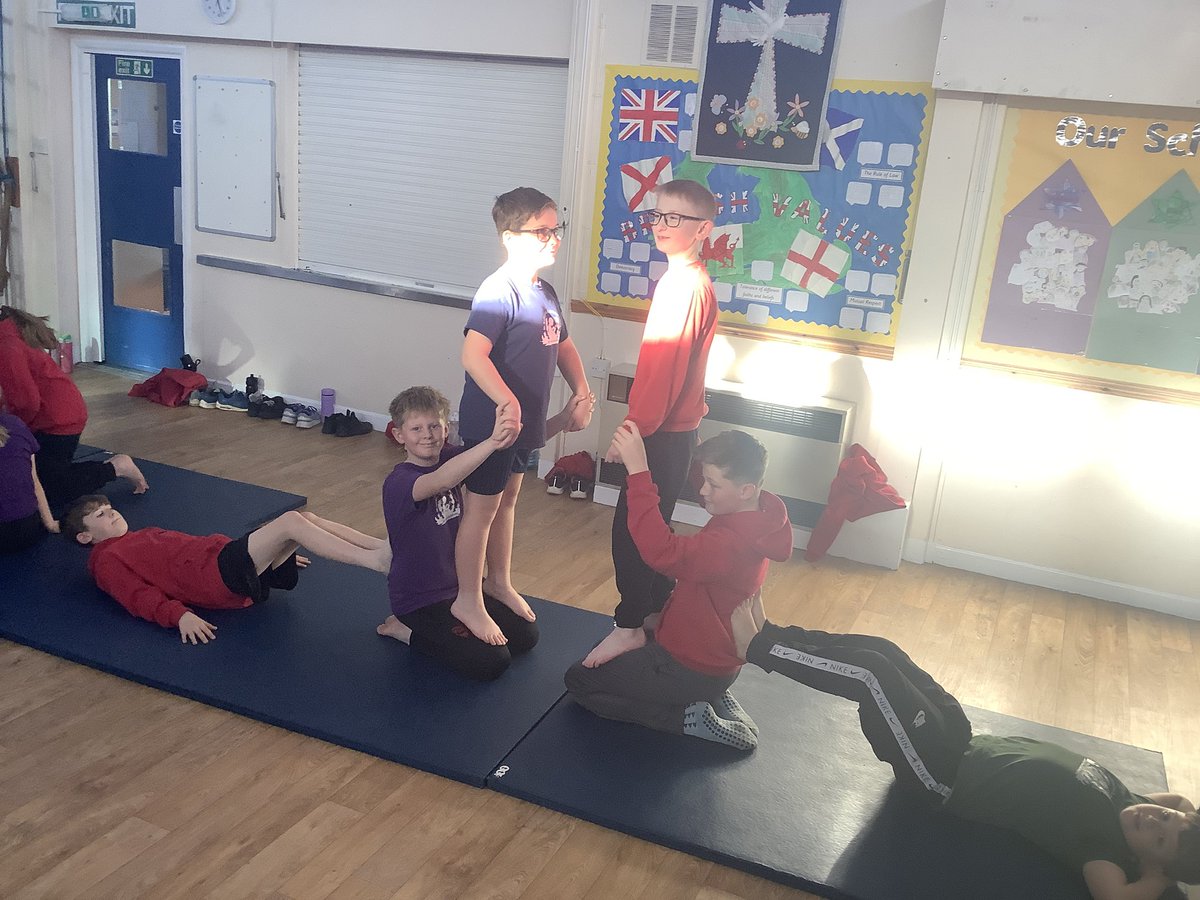 SouthwellClass's tweet image. In gymnastics, we have been creatively balancing in groups showing teamwork and resilience. @LeasStAndrews
