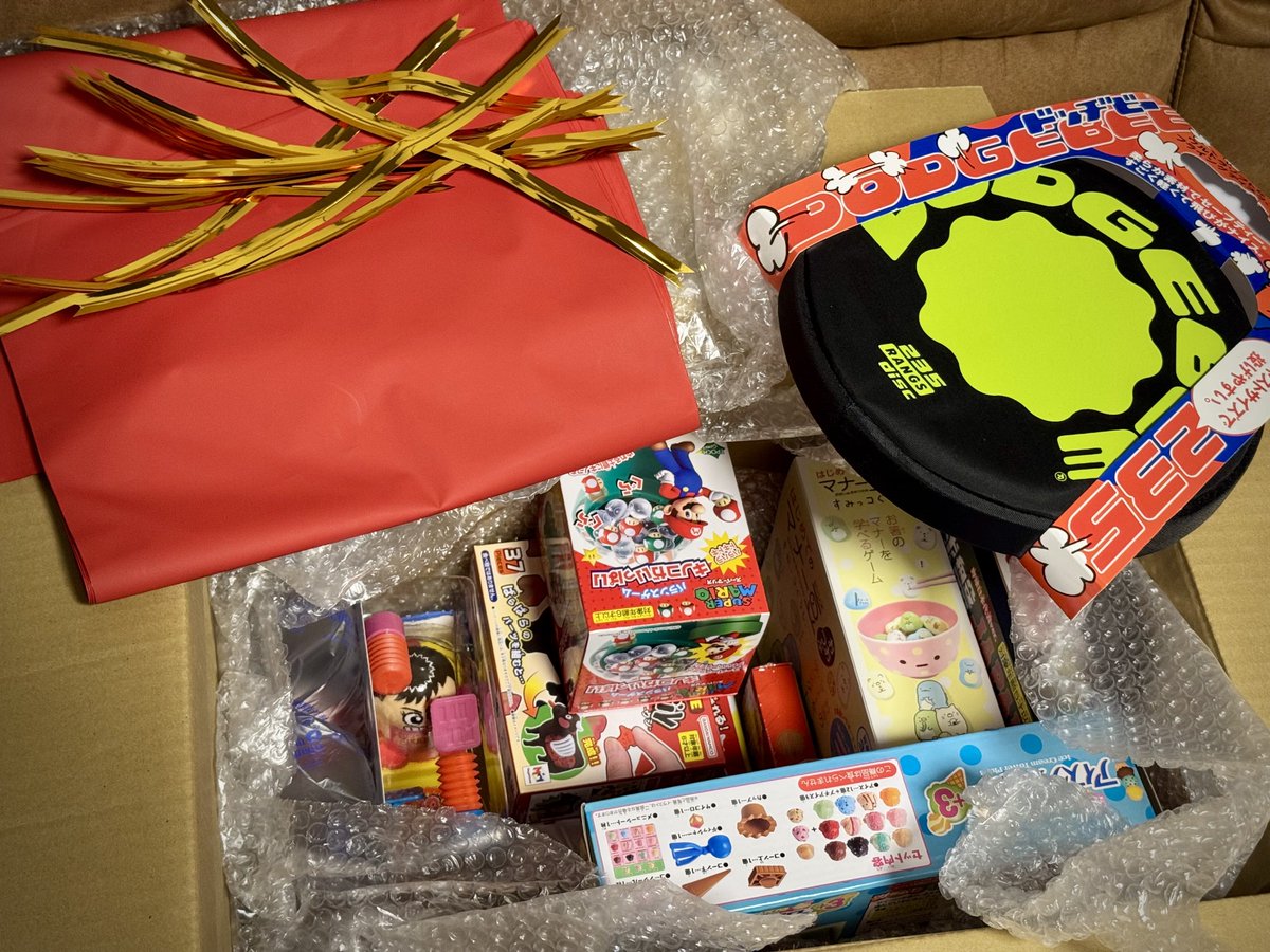 FObにはアウトドアトイブースがあってモンターナさんのテントでママゴトできたりするのね♪そのテントの中には新品のおもちゃが沢山あるのよ✨

このおもちゃ全部好きに使っていいよ！って言ったら、そらぁもう目を輝かせるわけよ✨親が「本当ですか？」ってなってたw
<a href="/masa_03camp/">まっさん</a> 今年もありがとね🙏