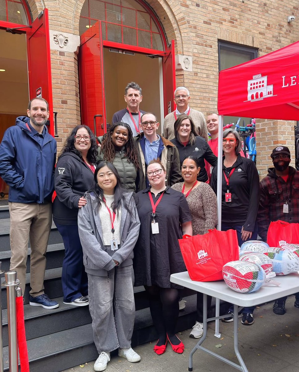 At the <a href="/NYCCouncil/">New York City Council</a>, pardoning turkeys isn’t our style — giving them away is!

Our office partnered with <a href="/NYCommonPantry/">NY Common Pantry</a> to distribute turkeys at Lenox Hill Neighborhood House, helping our neighbors get ready to celebrate Thanksgiving.