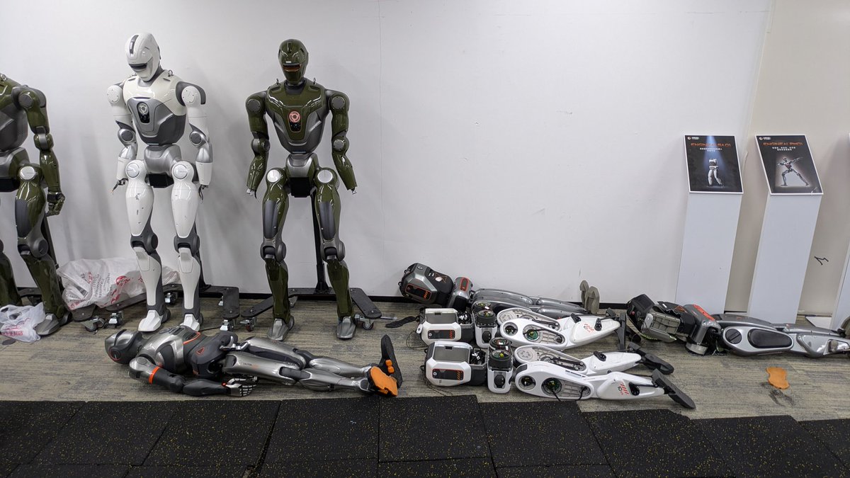 ZappyZappy7's tweet image. ロボティクスをより深く理解するための旅
2社目はEngineAI
ここでも色々とディスカッション
録画した動画は帰国後にアップ

#humanoidrobot #bipedal #action #Entertainment #shenzhen #engineai