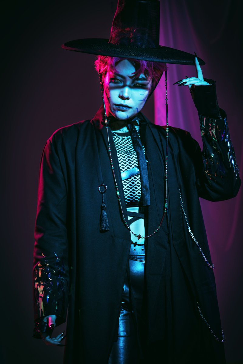 케이팝 데몬 헌터스

사자보이즈
애비

---
사진. 썬님 <a href="/prism_Ssun/">🍎SSUN🍯썬🌈</a>