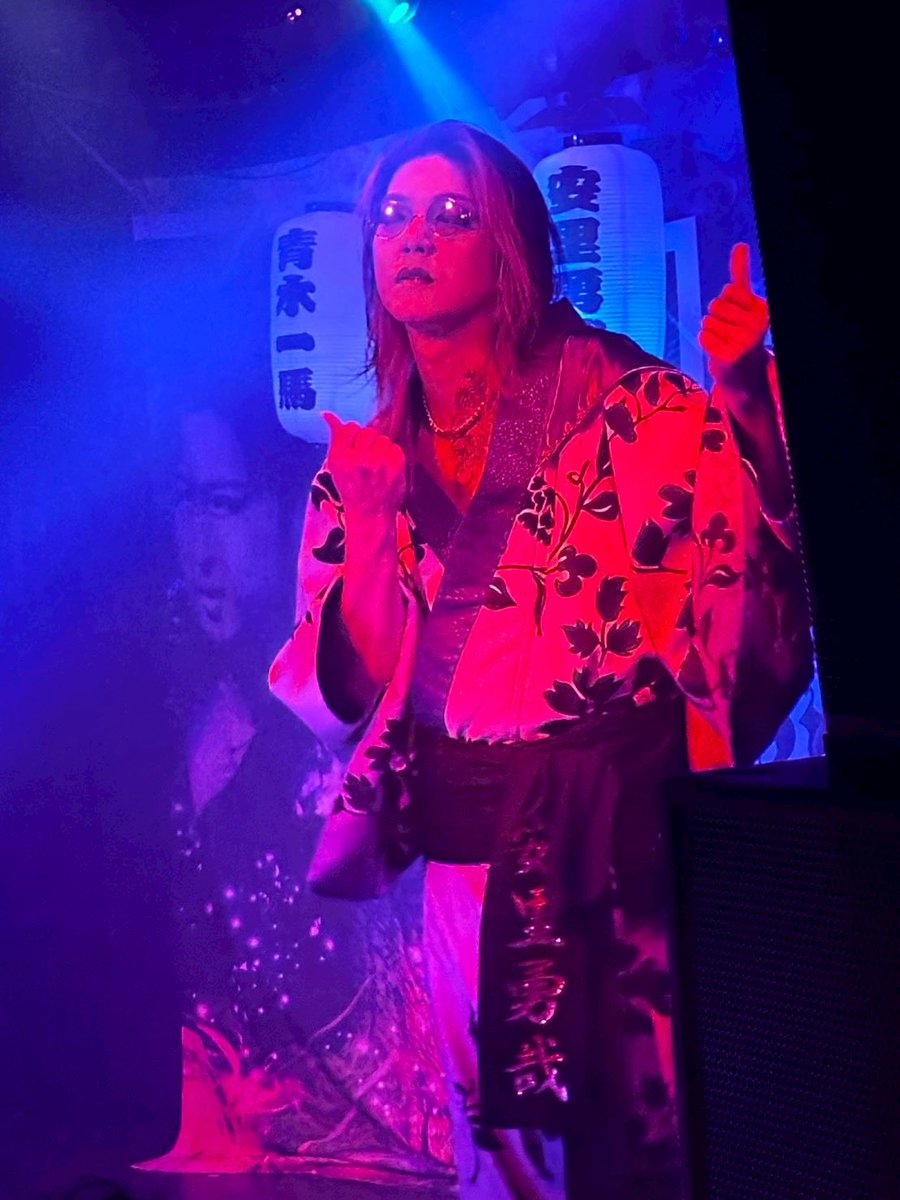 TOKYO流星群月一ショーご来場頂きありがとうございました！
沢山のリクエストもありがとうございましたー！
来月は12月29日！今年ラストのショーです！盛り上がっていきましょー！！

#つまらぬものを切ってしまった