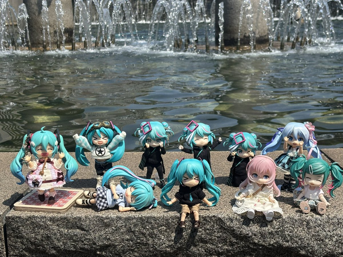 桜音 ハル NEXT:LAWSON50th anniversary 初音ミク (@sakurane3939