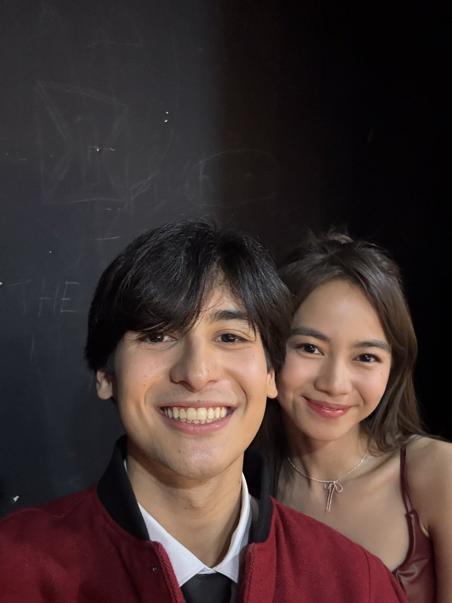 VivaOnePH's tweet image. Boogsh! Ang cute cute naman ng JayFer na yan! 😍

Ang Mutya ng Section E: BACK 2 SCHOOL Primer streaming November 27 (12MN) only on #VivaOne!

Ang Mutya Ng Section E: The Dark Side streaming December 4 only on Viva One!

#AMNSEBack2SchoolPrimer
#AMNSEBook2TheDarkSide #BidaKaDito