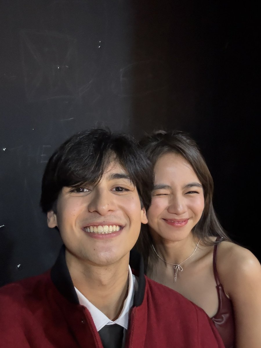 VivaOnePH's tweet image. Boogsh! Ang cute cute naman ng JayFer na yan! 😍

Ang Mutya ng Section E: BACK 2 SCHOOL Primer streaming November 27 (12MN) only on #VivaOne!

Ang Mutya Ng Section E: The Dark Side streaming December 4 only on Viva One!

#AMNSEBack2SchoolPrimer
#AMNSEBook2TheDarkSide #BidaKaDito