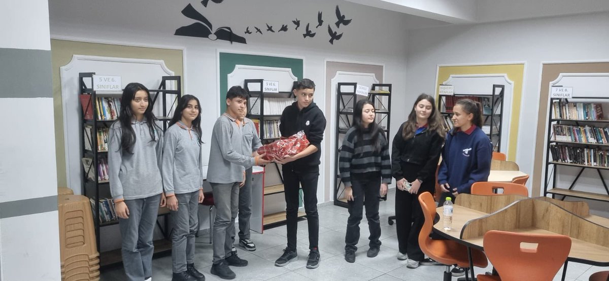 📚✨ Kardeş okulumuz Alaplı Borsa İstanbul Fen Lisesi okulumuzu ziyaret etti ve kütüphanemize çok değerli kitaplar bağışladı. 📖🎁
Bu anlamlı katkı için yönetim ve öğrencilerine gönülden teşekkür ederiz! 🤝🌟 <a href="/cevatcevik67/">Cevat Çevik</a> <a href="/turansezgin67/">Sezgin Turan</a> <a href="/Alaplifenlisesi/">ALAPLI BİST FEN LİSESİ</a>