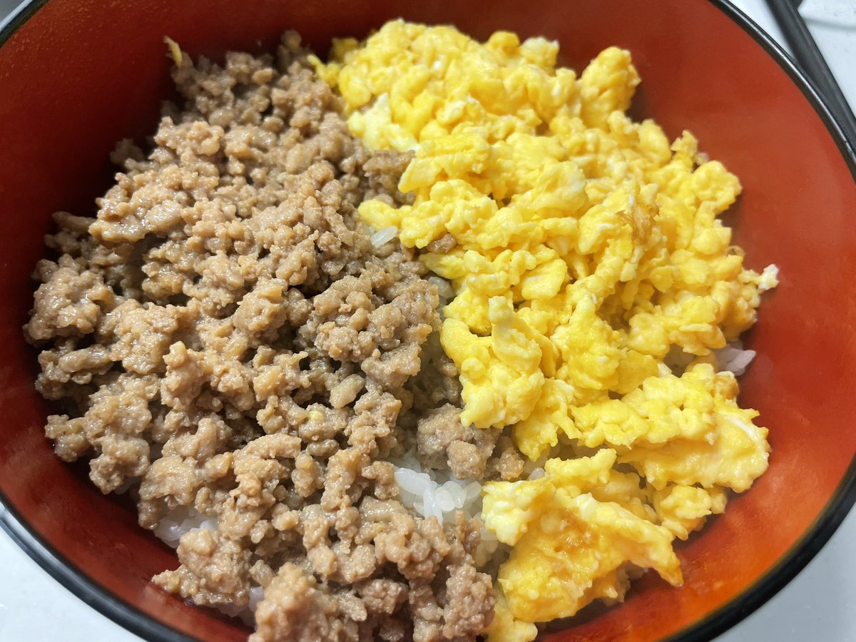 AkiReality_sub's tweet photo. 2色丼 https://t.co/1CdPLiLmB1