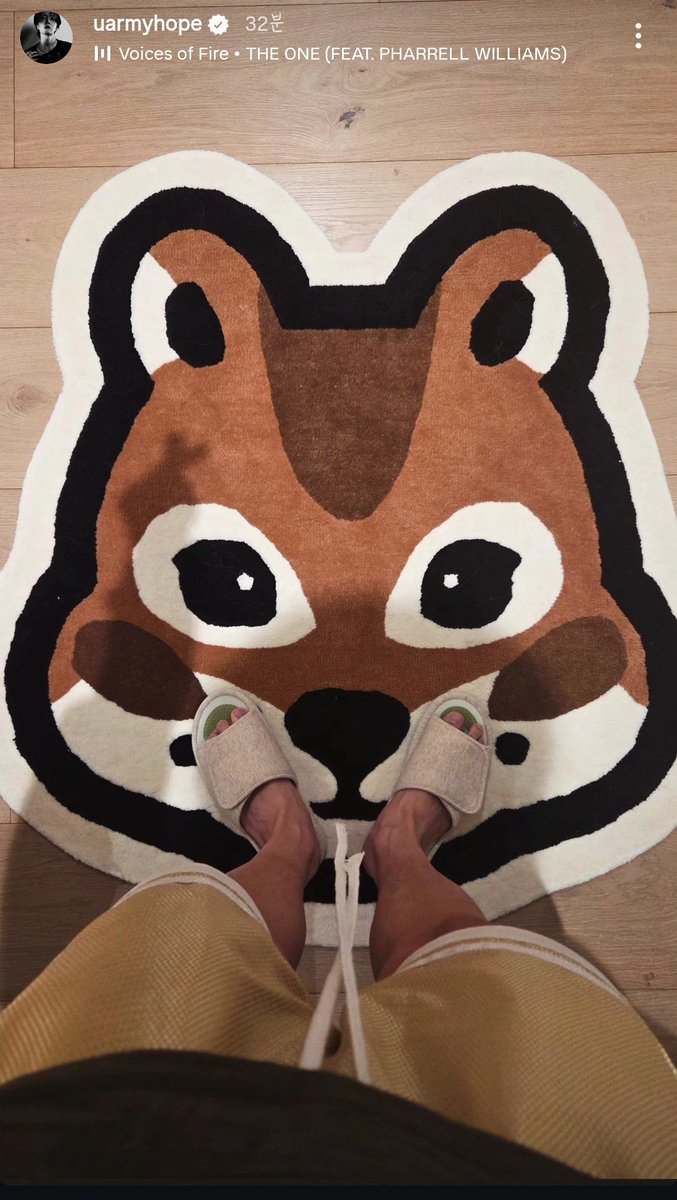 bluecat_2575's tweet image. 이와중에 그림자로
 하트 만들어서 찍어주는 남자 어때? 
#uarmyhope #jhope #제이홉