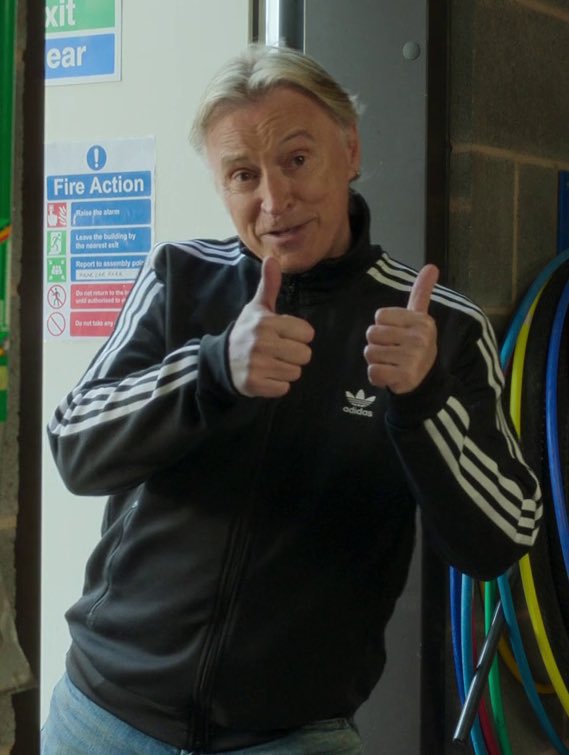 Jeni ⚡️ tweet media