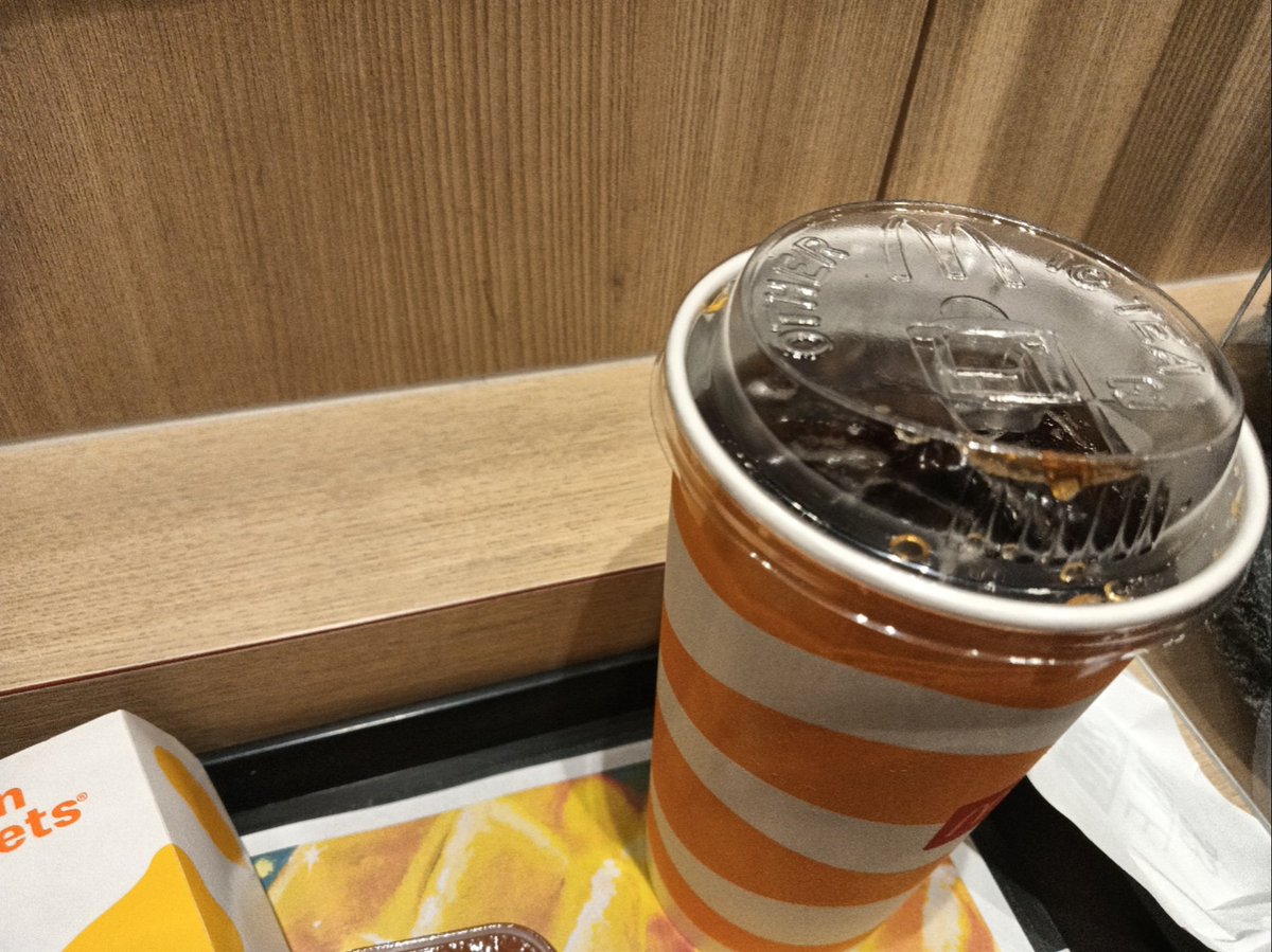 SeeleReptile's tweet image. こんばんわ🌃

4勤初日終了

久しぶりに忙しい1日でした。
夜はマック🍔 🍟

今知ったんだけど
ドリンクストロー無くなったん？