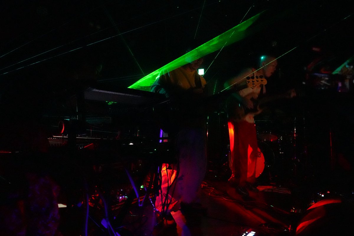 2025.11.03
バスクのスポーツ
“Louranda”
RELEASE ONEMAN LIVE①

photo by <a href="/soramiyanagi/">柳 宙見 / Sorami Yanagi</a> 
light by <a href="/short_actor/">イケダトモユキ</a>