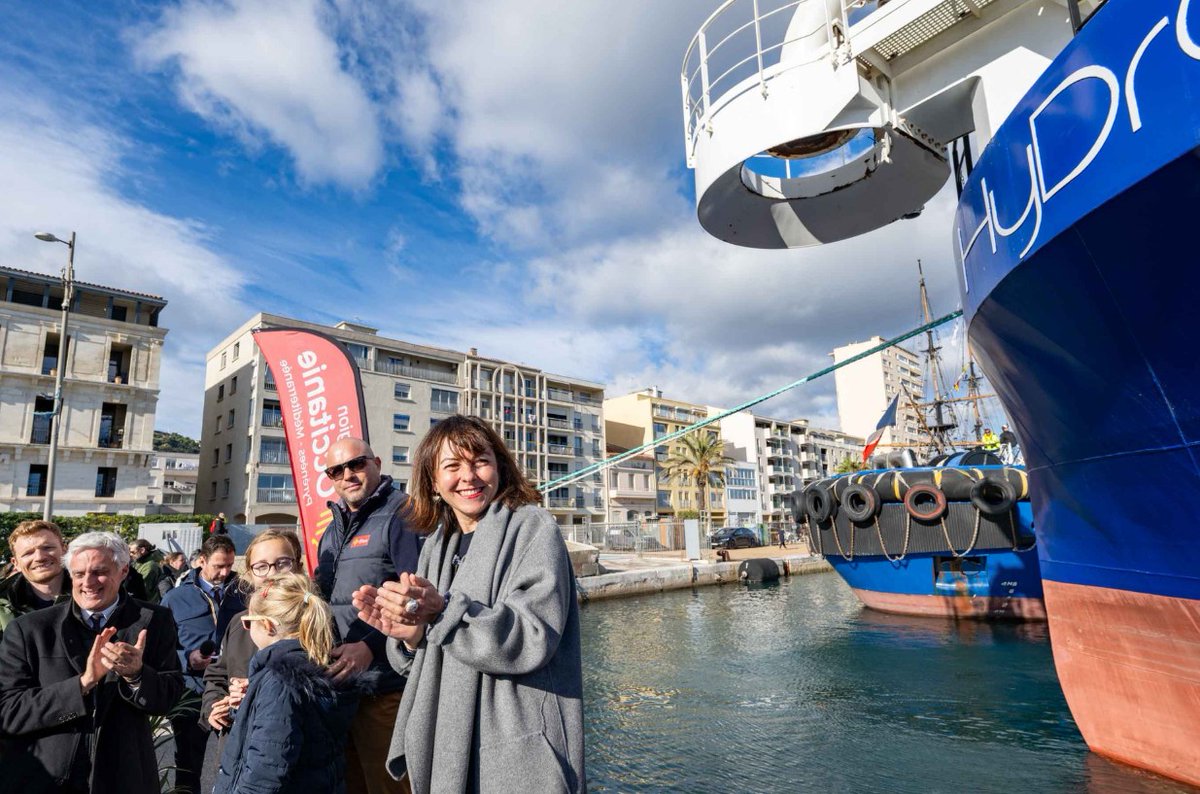Port of Sète-Frontignan christened their new 70 meter Hydromer #dredger yesterday

dredgingtoday.com/2025/11/26/por…