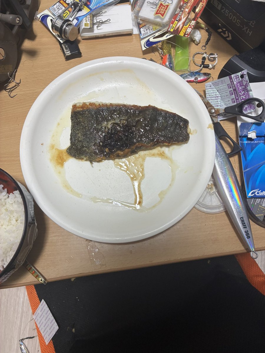 walking___fish's tweet photo. 机汚すぎてたまにルアーにミスバイトする https://t.co/AN6ZVQhNdW