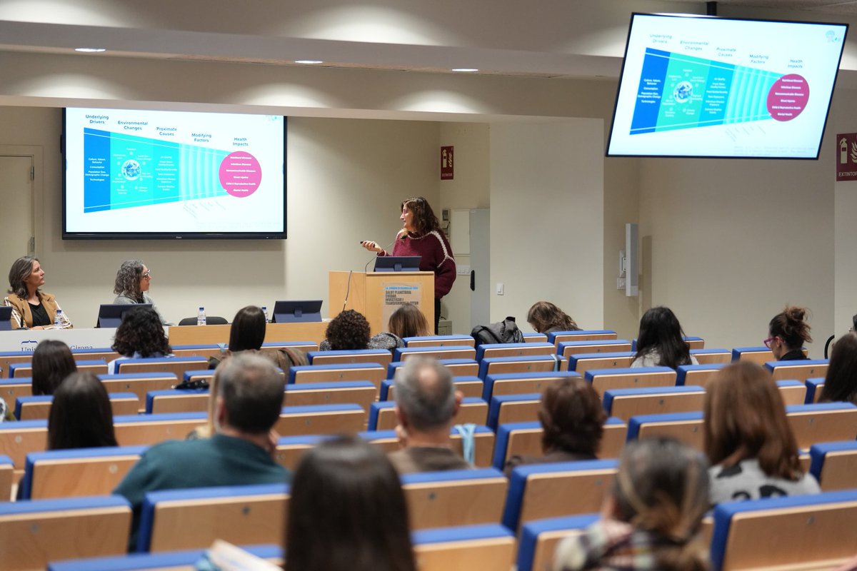 COIGIrona's tweet photo. 🌍💚 Una mirada interdisciplinària per cuidar el futur de la salut planetària! 🔬🤝🌱
Quin nivell de taula! 👏🧠💥

#jornadarecercaCOIGI https://t.co/KY1WLhsGPU