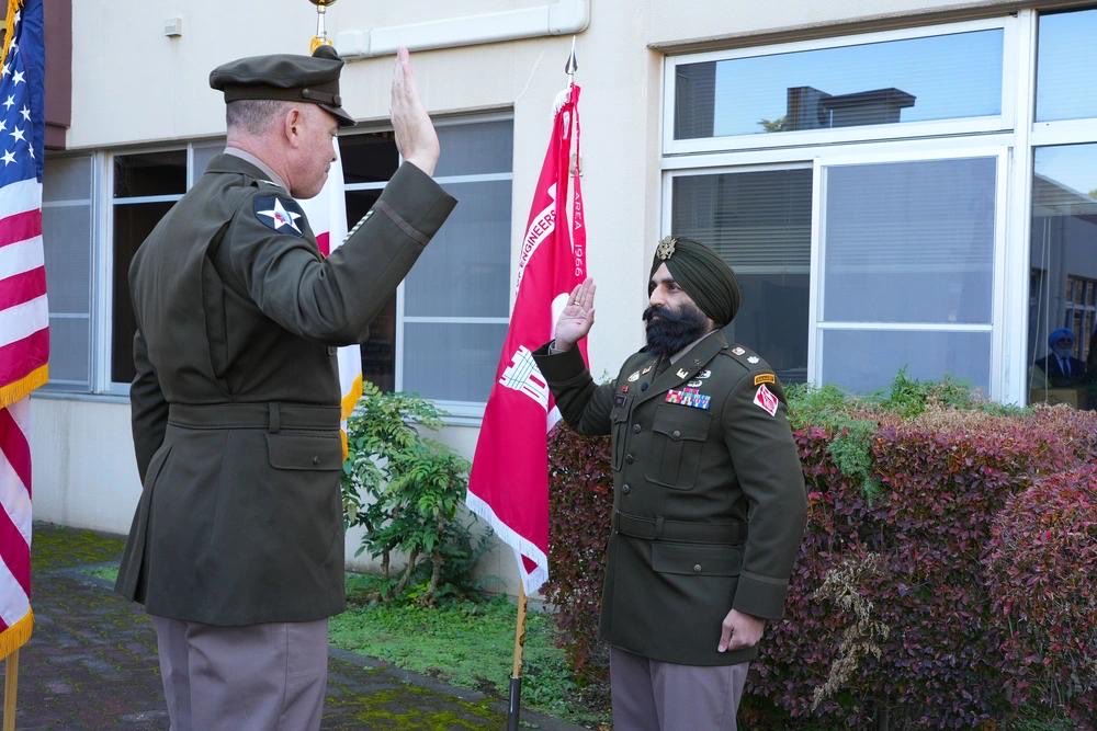 🇺🇸 My friend, Simratpal “Simmer” Singh of the U.S. Army has been promoted to Lieutenant Colonel. So proud of his leadership and willingness to fight for our American rights and liberties, all while staying true to his faith. Bole so nihal!! Sat Sri Akal!! 🇺🇸