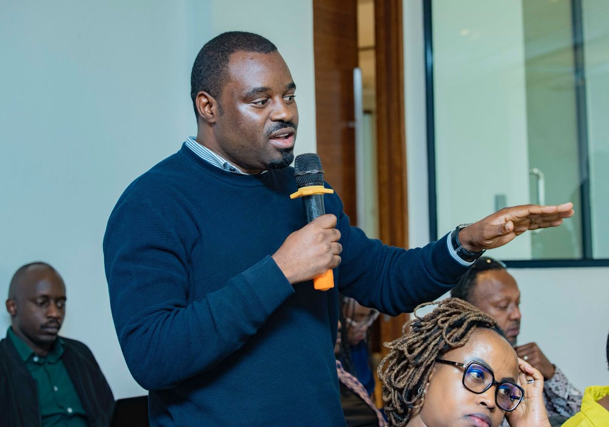 RwandaYouthArts's tweet image. Ku wa Kabiri, @RwandaYouthArts, @RDBrwanda, @RwandaTrade n’izindi nzego bagiranye inama nyunguranabitekerezo n’inzego z’abahanzi n’ibitangazamakuru ku mushinga w’Iteka rya Minisitiri rigena uburyo bw’ikusanya n’isaranganya ry’ibihembo byavuye mu gukoresha ibihangano.