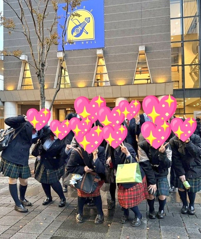 bunrichorus's tweet photo. 昨日、所沢ミューズ行われた音楽祭に出演させてもらいました✨️
とても天井の高いホールでの発表だったため、とても緊張しましたが「良かったよ！」「すごかったよ！」と他の団体さんに言っていただき、とても嬉しかったです😆🎉 https://t.co/1RfscZYad9