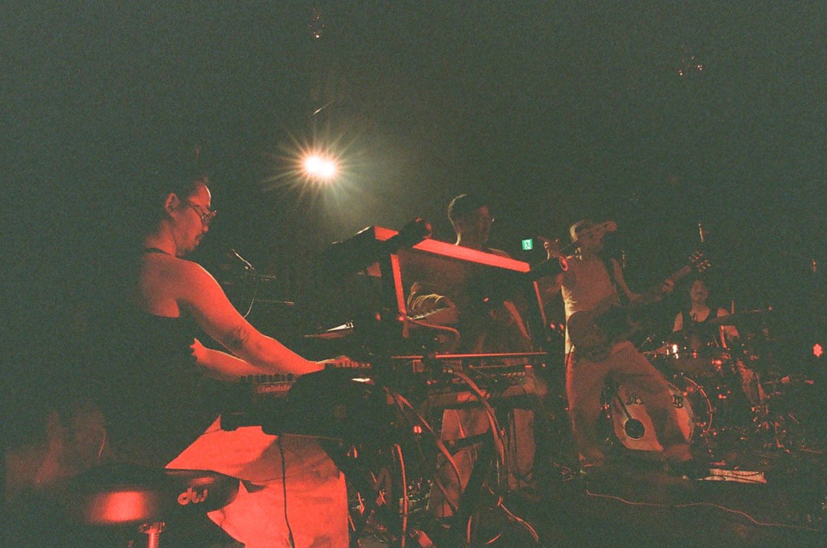 2025.11.03
バスクのスポーツ
“Louranda”
RELEASE ONEMAN LIVE③

photo by <a href="/soramiyanagi/">柳 宙見 / Sorami Yanagi</a> 
light by <a href="/short_actor/">イケダトモユキ</a>