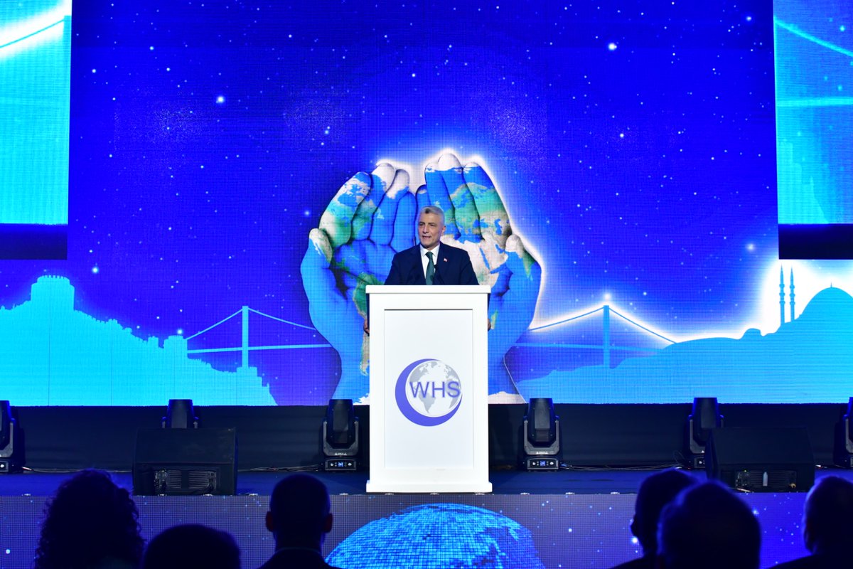 privatelabelist's tweet photo. Türkiye Cumhuriyeti Ticaret Bakanı Ömer Bolat konuşmalarını yapıyor.

#worldhalalsummit #halalsummit #dünyahelalzirvesi #helalzirvesi #helalexpo #halalexpo #İstanbul #organik #natural #organikgıda #sağlık #tarım #çevre #sürdürülebiliryaşam https://t.co/vzBpDyyyLc