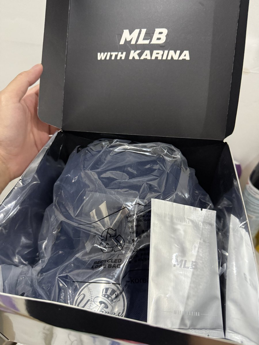 marckengland's tweet photo. wts lfb ph onhand

MLB x Karina signature edition baseball cap
- NY Yankees 
- Navy Blue
- Size 59
- 12K PHP ONLY

mop: Seabank, BPI
mod: LBC (if meetup around BGC only)
- payo to secure 
- reply/dm to claim

#aespa #karina #winter #giselle #ningning #mlbxkarina https://t.co/qnRe0WwgRn