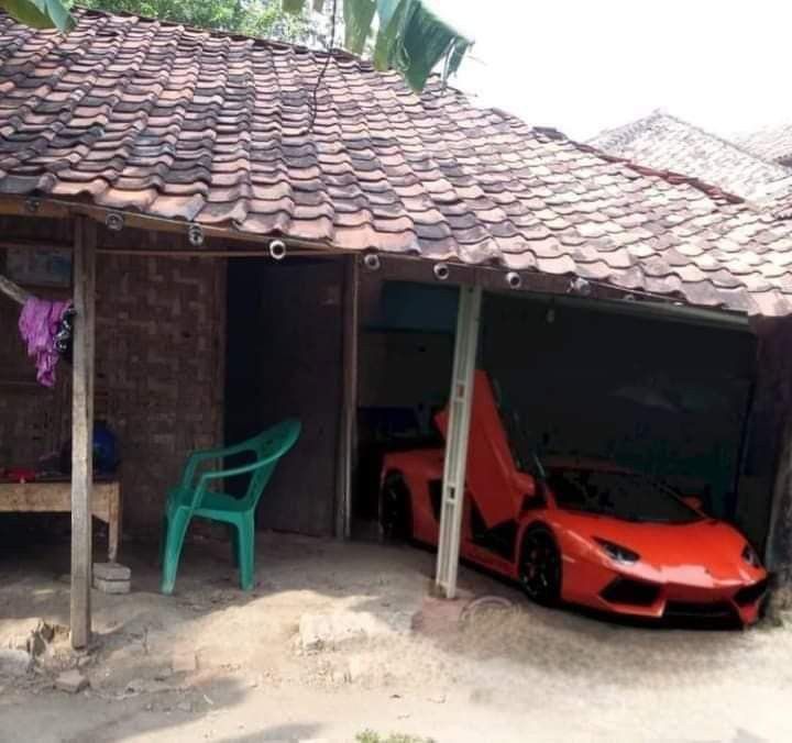 ShivamHere_56's tweet image. Garage goals 🔥
