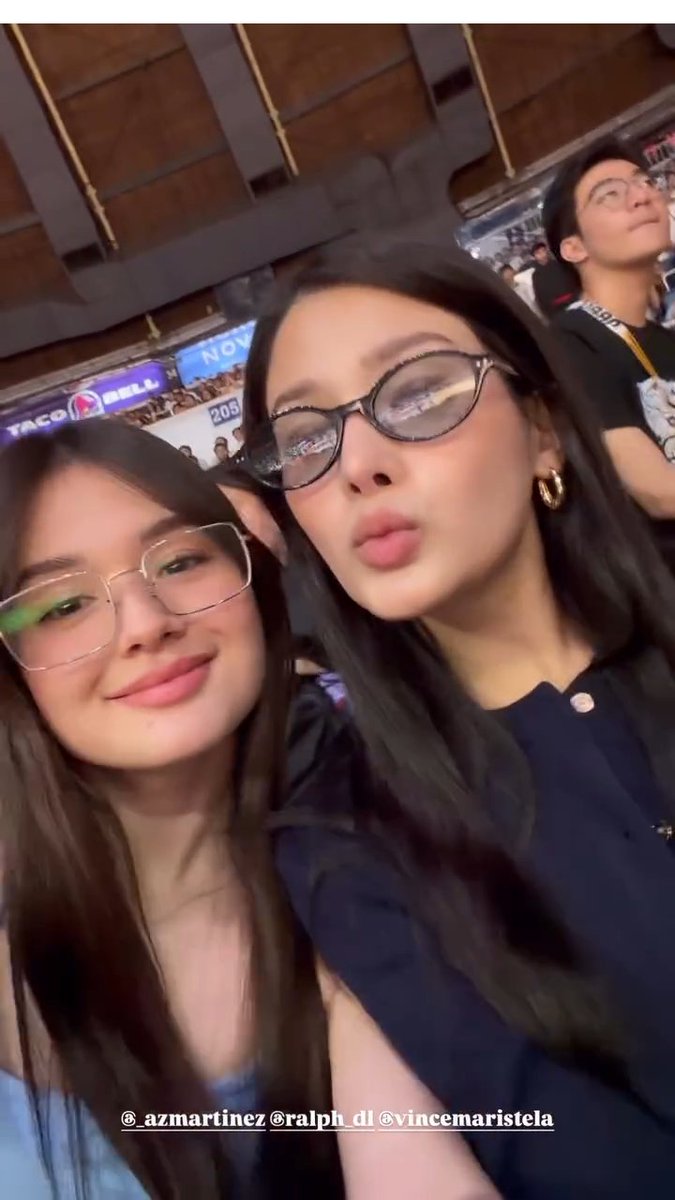 marady106's tweet photo. Love these two besties KIZ 👩‍❤️‍💋‍👩

#KiraBalinger #AzMartine https://t.co/UERiyc5a1X