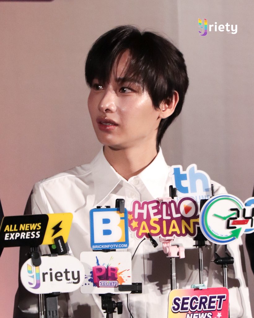 “กัน อรรถพันธ์” #GunAtthaphan ในงาน “Burnout Syndrome ภาวะรักคนหมดไฟ : Burnout Syndrome Begins” ❤️‍🔥

#BurnoutSyndromeSeriesEP1
#BurnoutSyndromeSeries
#กันอรรถพันธ์ #GunAtthaphan
#ออฟกัน #OffGun
#Yriety