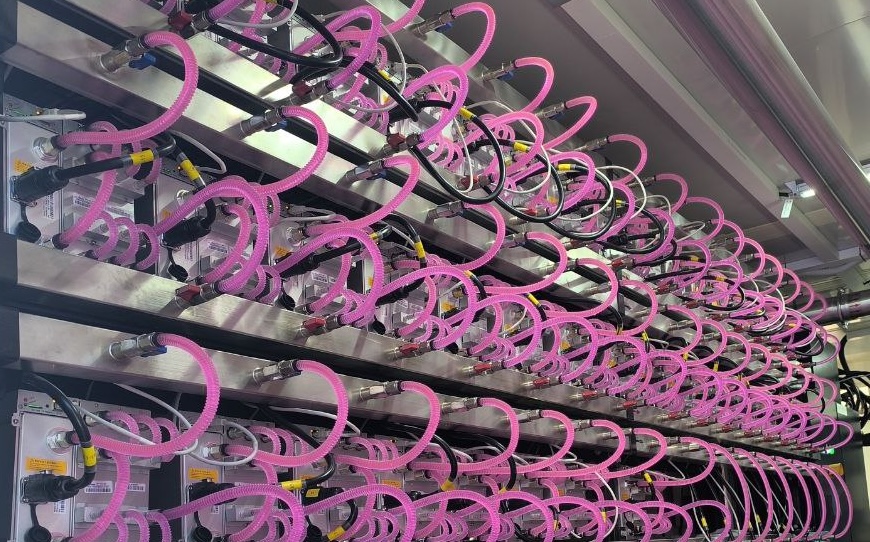 NeoVikingsADA's tweet image. POV 1: Cardano has no liquidity, it’s a ghost chain, nothing is happening.

POV 2: Cardano has stable, consistent revenue and founders choosing innovative, efficient ways to build and generate value.

Feel the difference?

Making POV 2 the reality — that’s what we do for a…