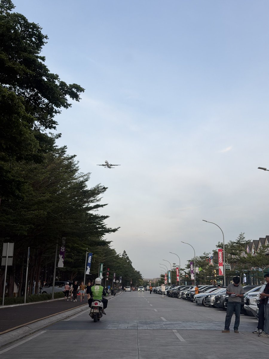 putranicholas1's tweet image. Tempat yang paling enak buat santai sore.