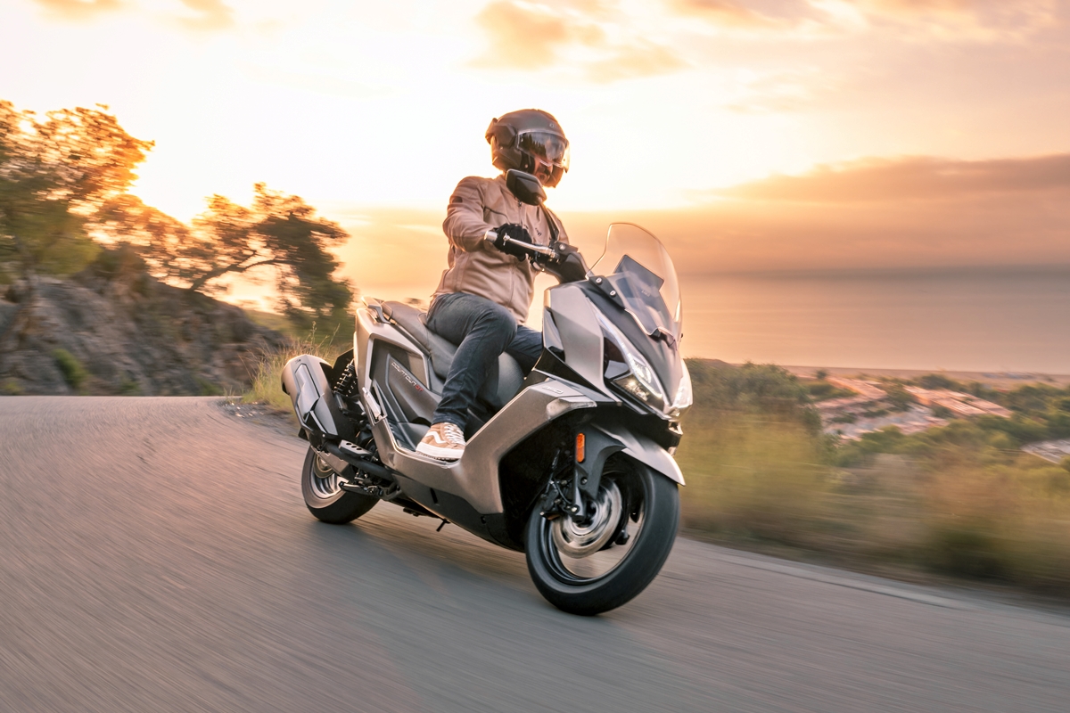 AutomundoArg's tweet image. 🛵 Kymco Downtown 350 GT: Un scooter pensado para ciudad y ruta. Características y precio con un click aquí 👉 wp.me/pabQqR-tZk