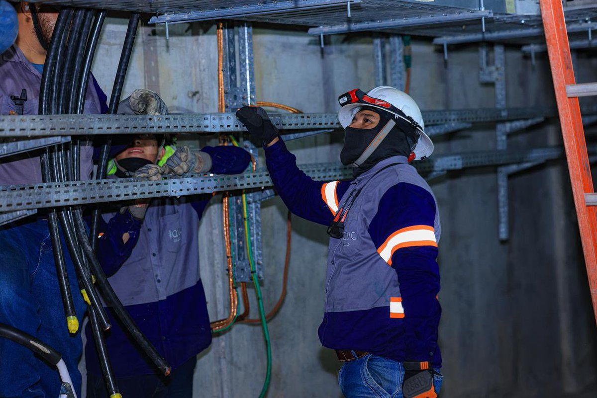 ANDASV's tweet image. Trabajos finalizados en el Sistema Torogoz ✅

Esta madrugada realizamos la instalación de un nuevo transformador en la Estación de Bombeo 3, mantenimiento eléctrico preventivo en las Estaciones de Bombeo 1 y 2, junto con obras hidráulicas estratégicas para optimizar el…