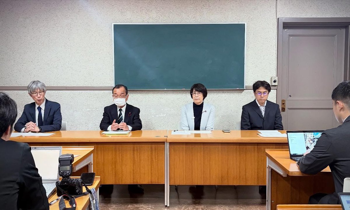 n_jcp's tweet photo. 本日、市政記者クラブにおいて記者会見を行い、
再来年名古屋市議選予定候補として
北区 岡田ゆき子(現)を発表しました。

シングル女性、ホームレスなどの支援が不十分な一方、名古屋の駅前開発や高級ホテルに市民の税金が…
光があたらない人々の願いを届けます。

#日本共産党名古屋市議団 https://t.co/gZhn1HvJcl