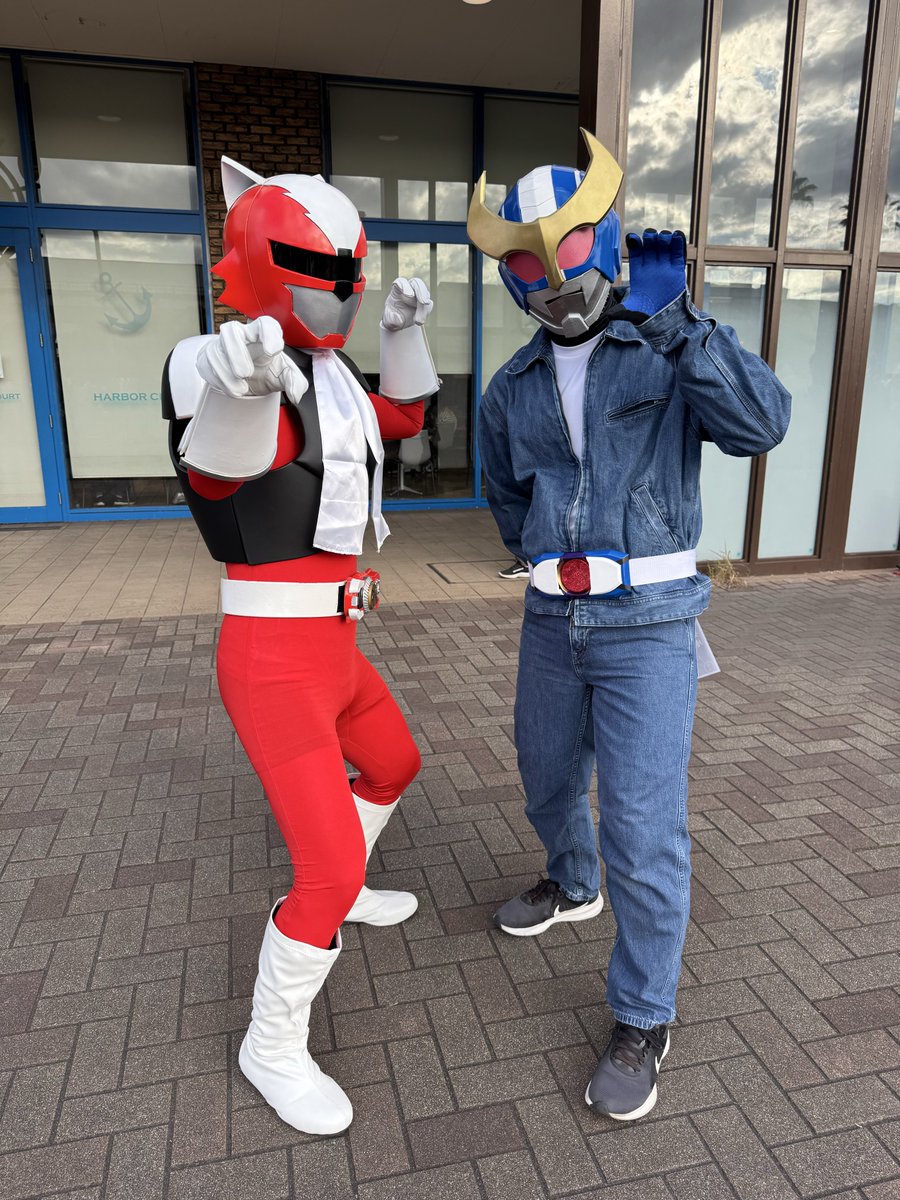 The Immortal Red Fox 不滅の レッドフォックス (@immortalredfox