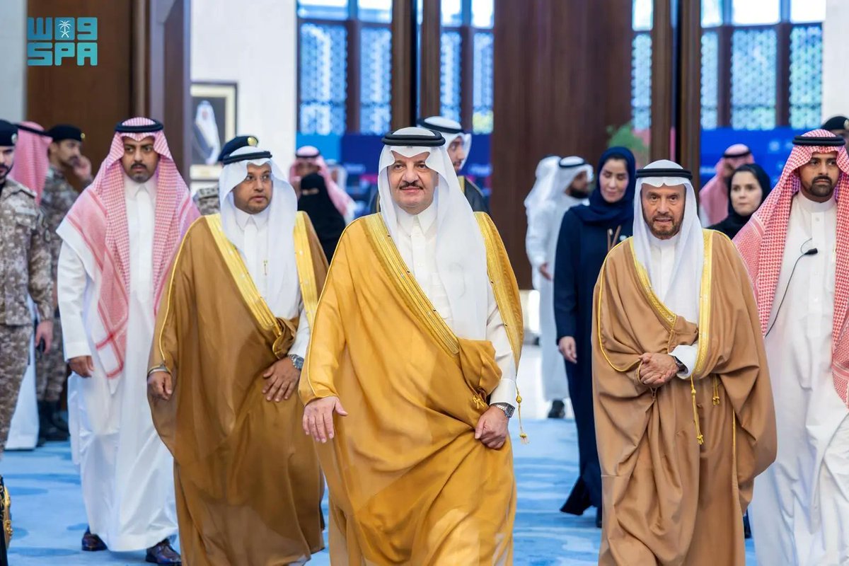 SPAregions's tweet photo. أمير المنطقة الشرقية يرعى الحفل الختامي لمعسكر أيتام المملكة "مِسبار 9".
https://t.co/F8XlJNAzEN
#واس https://t.co/DrdiMbSY12