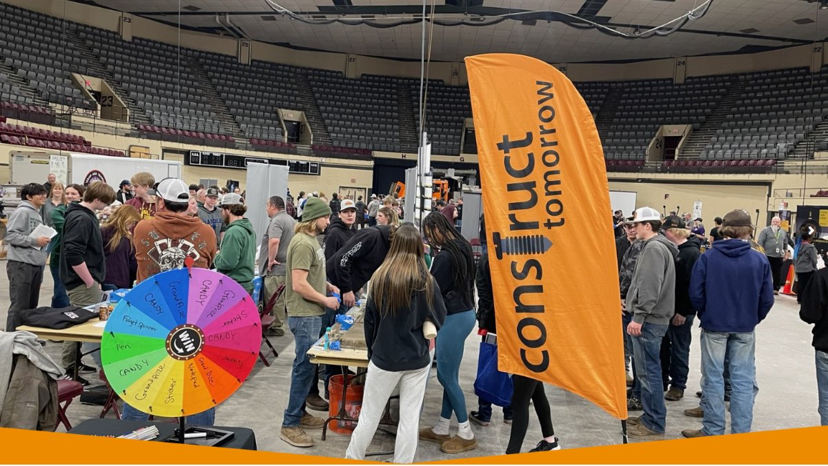 ApprenticeMN's tweet image. Construct Tomorrow gives high school students hands-on exposure to careers in the building trades. Explore pathways to apprenticeships and skilled trades at a Construct Tomorrow event:  constructtomorrow.org