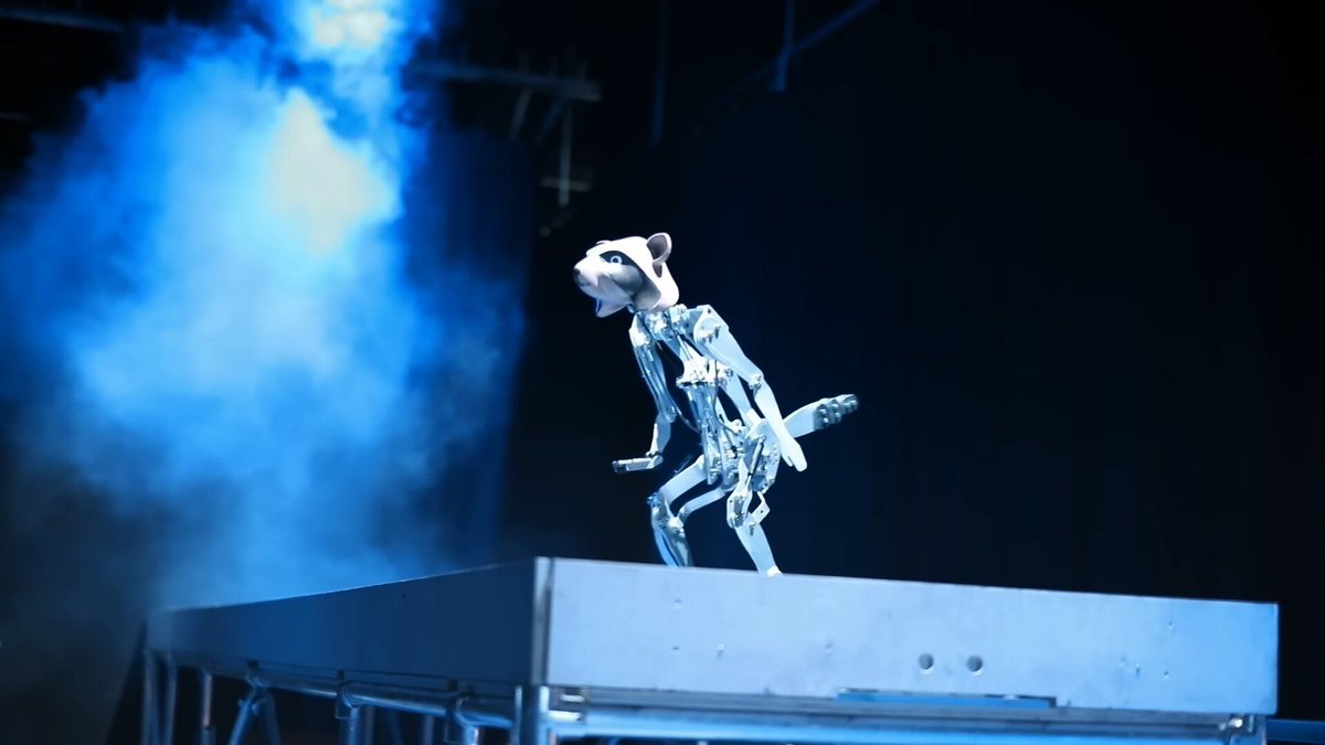 Attractions's tweet image. Walt Disney Imagineering recently tested a free-roaming animatronic resembling a raccoon jumping on a table. How would you like to see this used in a theme park?

More animatronic tests revealed: buff.ly/EotSoSH