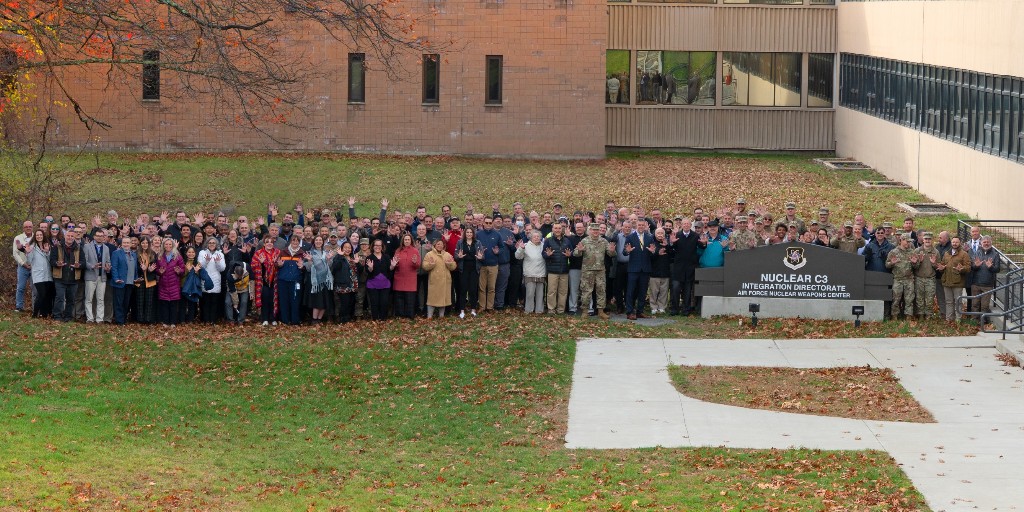 HQ_AFMC's tweet photo. 👏Congrats to the @usairforce Nuclear Weapons Center’s Nuclear Command, Control and Communications Integration Directorate, who just celebrated its 10th anniversary!🎉 #OneAFMC #AFNWC

Learn more: https://t.co/641n5vf3DQ https://t.co/NWb203IZdg