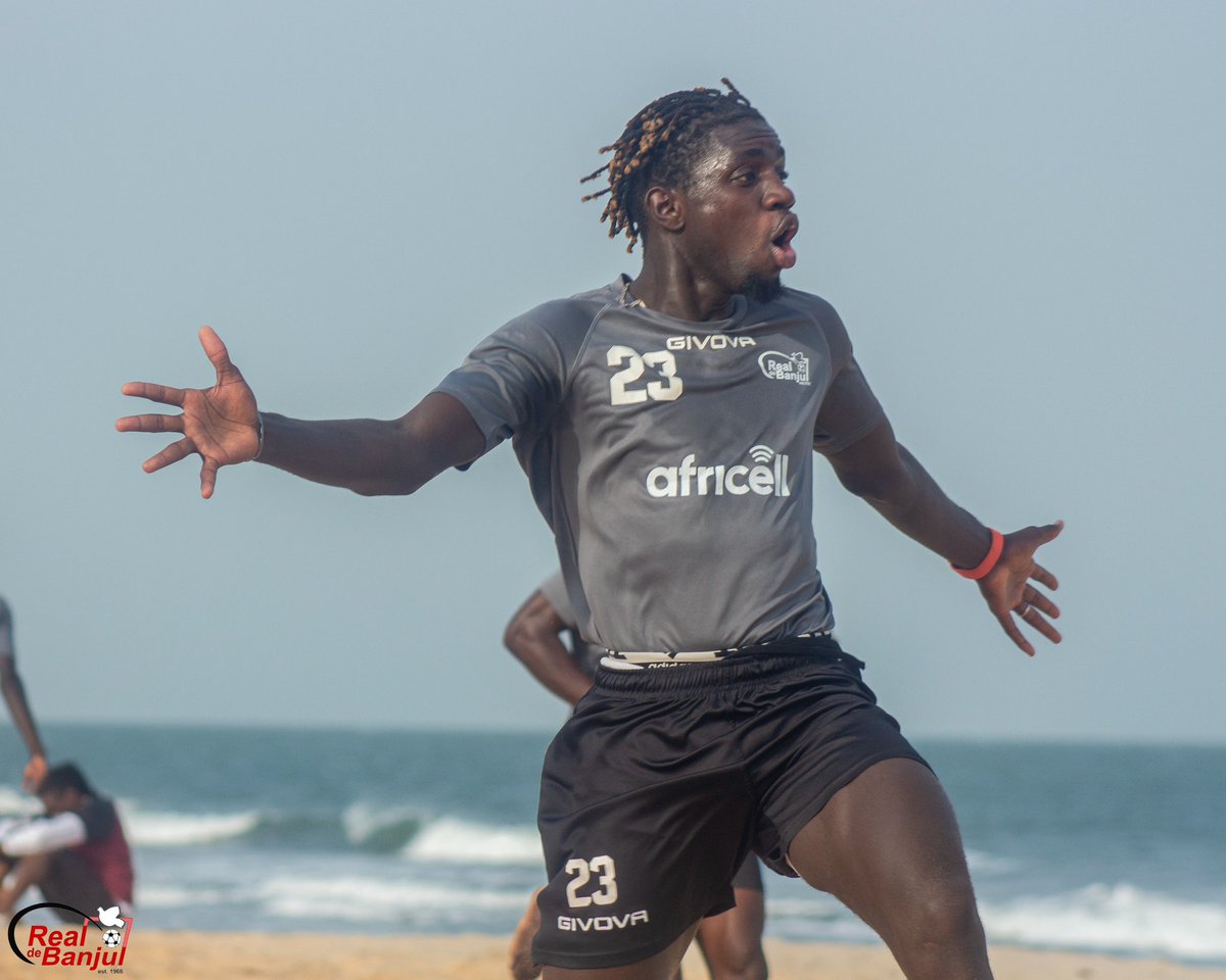 RealDeBanjulFC's tweet image. 𝗧𝗵𝗲 𝗺𝗼𝗼𝗱 𝘄𝗵𝗲𝗻 𝘆𝗼𝘂 𝗵𝗲𝗮𝗿 𝘁𝗵𝗮𝘁 𝘆𝗼𝘂𝗿 𝗳𝗮𝘃𝗼𝗿𝗶𝘁𝗲 𝘀𝗵𝗼𝘄 𝗶𝘀 𝗮𝗯𝗼𝘂𝘁 𝘁𝗼 𝘀𝘁𝗮𝗿𝘁 🔥🤗🔥!

Another title defense is about to befall us: the GFF Division One 2025/26 kicks off in early December.

#rdb #threepeatchampions #real4real