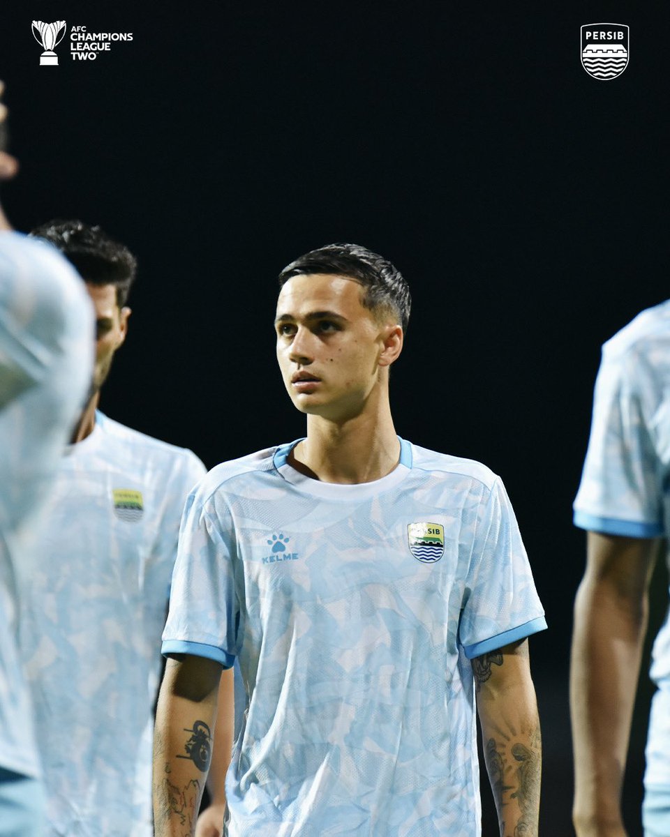 The boys are heating up! ⚔️

#PERSIBDAY #WeArePERSIB #SemangatBandungTaklukkanAsia #ACLTwo