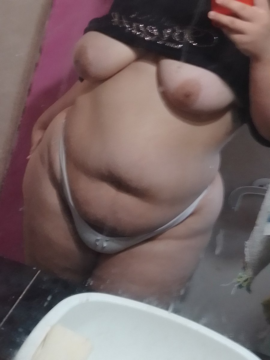 lovemiIa2's tweet photo. Q buenas curvas q tngo bn d cerdita 🥴🥴💝 les gusta esta putita morbosa? 
#mdp #Chudai https://t.co/v5jOaiGgbL
