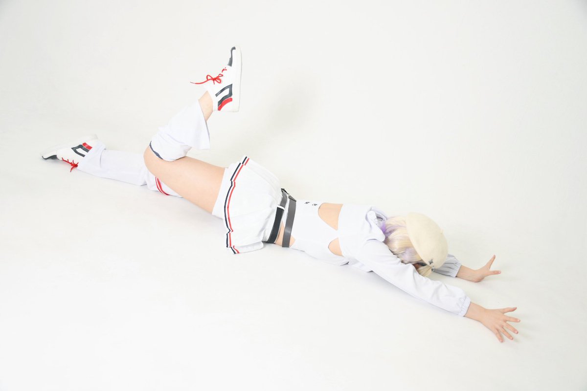 cosplay

 hololive DEV_IS
     ReGLOSS
          轟はじめ🐧⚡

               \ べちゃっ /

 #はじめ武勇伝