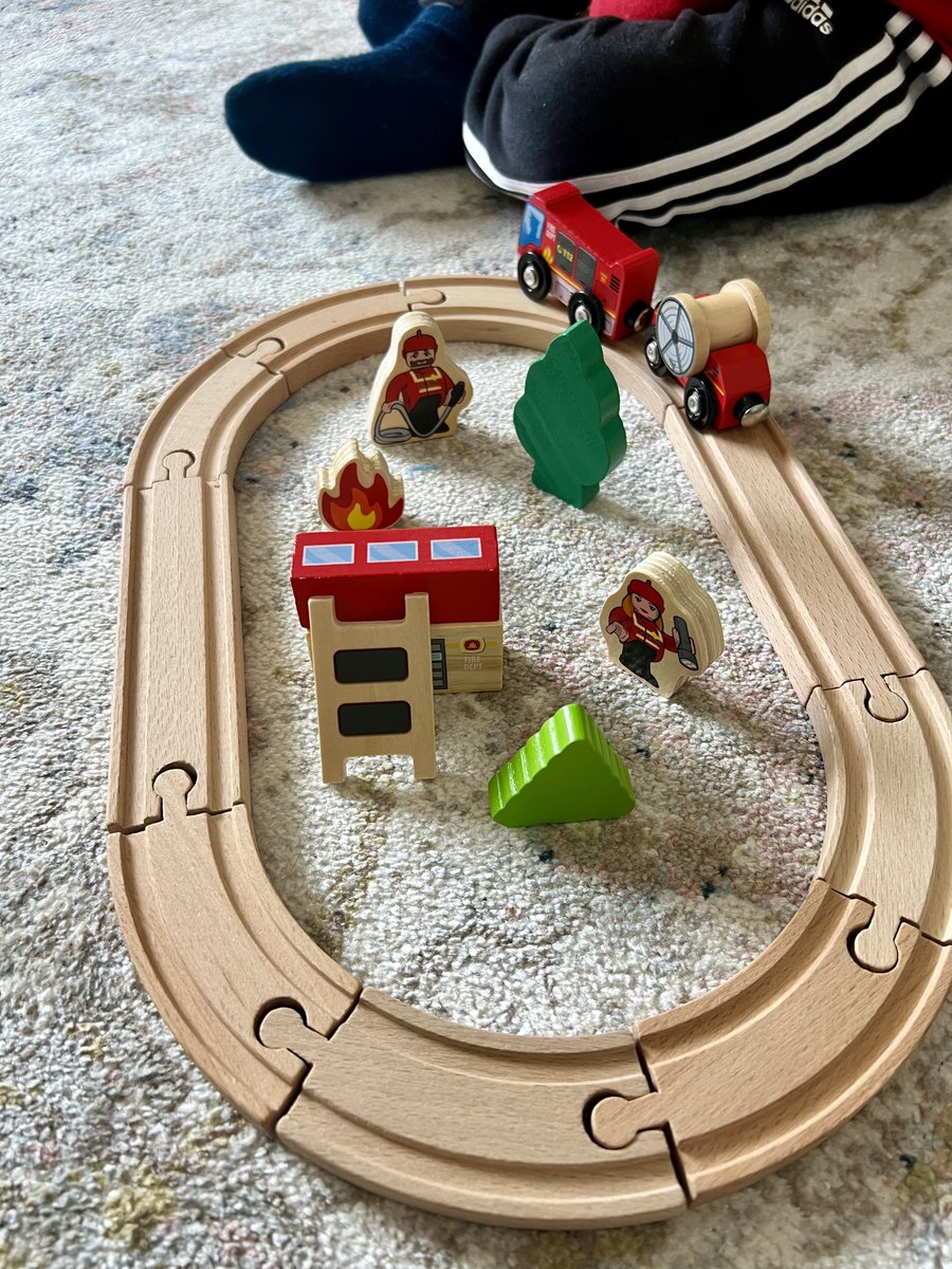 AdeelaCSV's tweet image. Just us, doing life softly