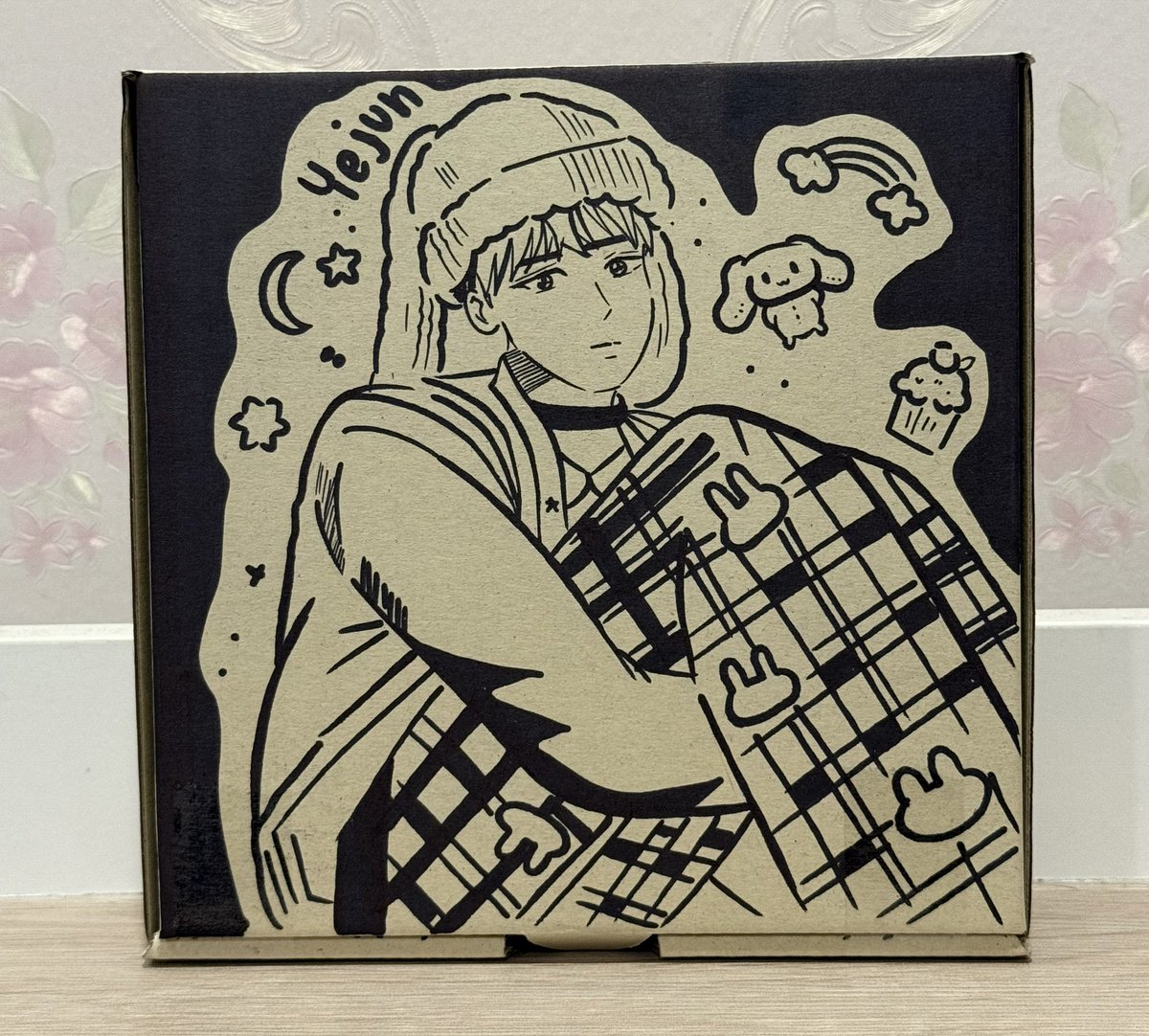 LM30859123's tweet photo. วาดเยจุนได้น่ารักมากกกกก นี่ลองสั่งบราวนี่เพราะร้านรับวาดรูปฟรี😆 https://t.co/HHbRB0kCu8