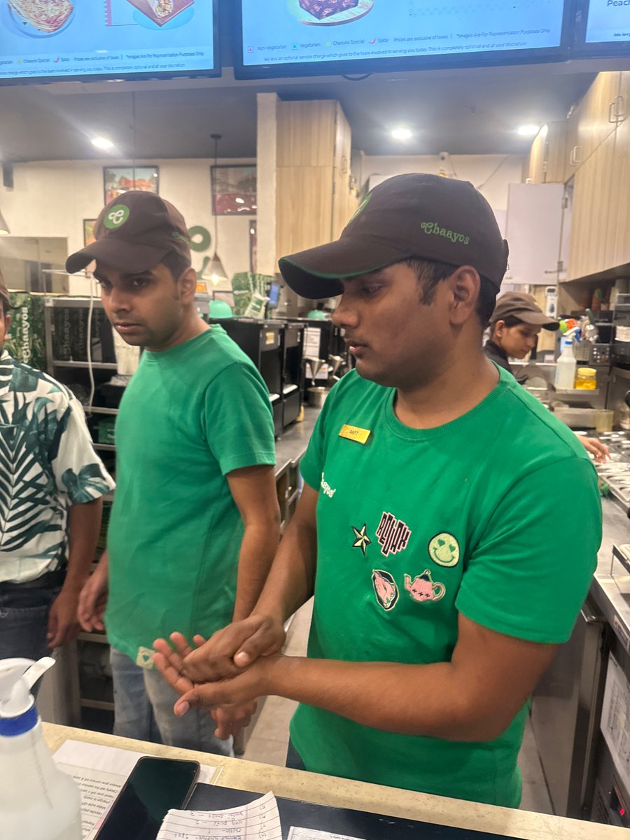 RixRahul's tweet photo. @Chaayos the saff named Amit, openly threatening “kar le jo karna hai” specially to the female customer. We are regular at @Chaayos but never seen anybody rude. And since when the outside food is not allowed ? We order at @chayos https://t.co/ecWjOgUPG9
