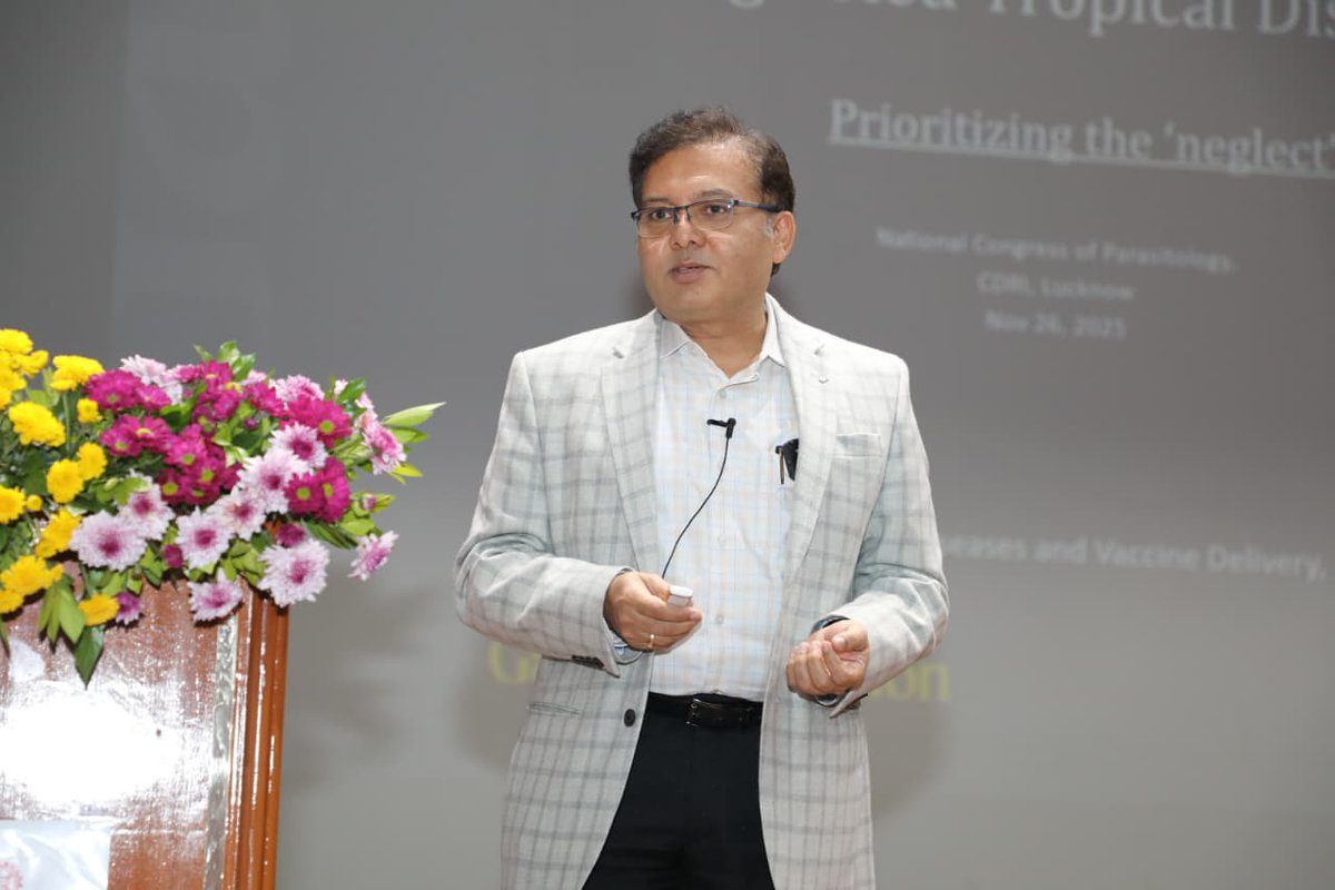 CSIR_CDRI's tweet image. #DrBhupendraTripathi, from @BMGFIndia delivered a special talk and #DrHemlathaBalaram from @jncasr delivered an invited talk in #33NCP @CSIR_CDRI #Lucknow
@CSIR_IND @IndiaDST @ANRFIndia